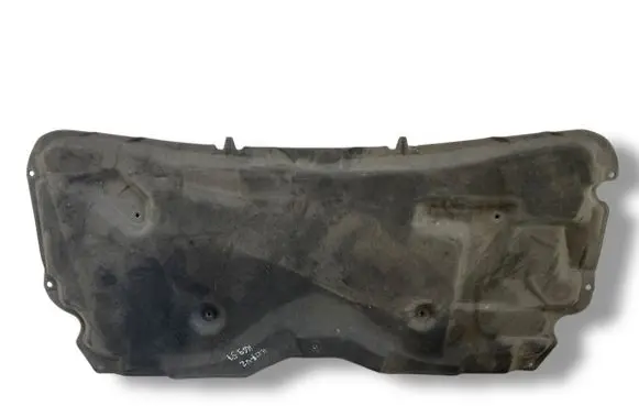 Engine bonnet/hood sound/heat insulation
