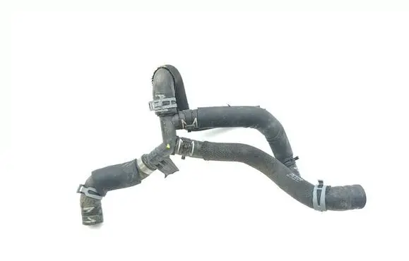 Engine coolant pipe/hose
