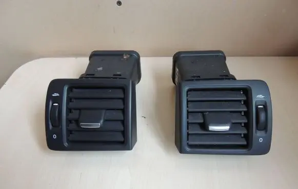 Volvo V50 Dashboard side air vent grill/cover trim 900J03