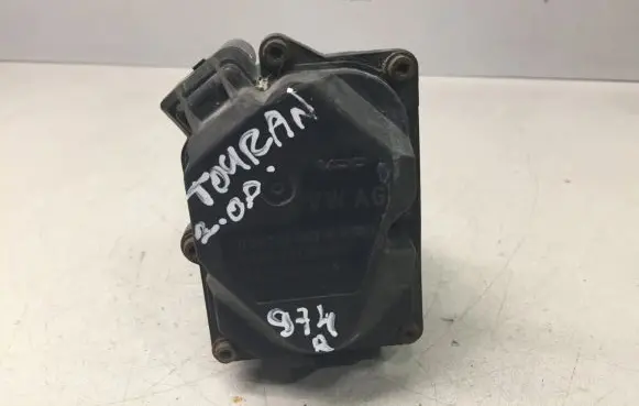Volkswagen Touran I Throttle valve 03G128063M A2C53324665
