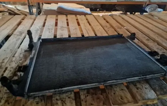 Volkswagen Touran III Coolant radiator 5Q0121251GB