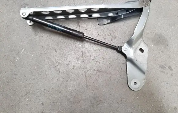 Audi A8 S8 D4 4H Engine bonnet/hood hinges 4H0823301D