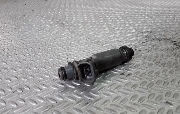 Mazda 323 Fuel injector 1955003110