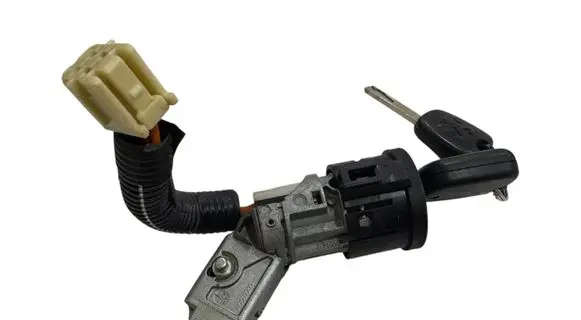 Peugeot 107 Ignition lock N0502200