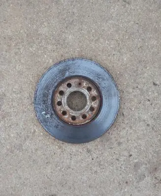Volkswagen Touran I Front brake disc 