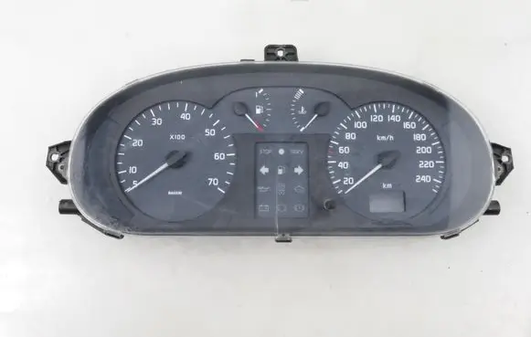 Renault Scenic I Speedometer (instrument cluster) P8200071820 8200071820