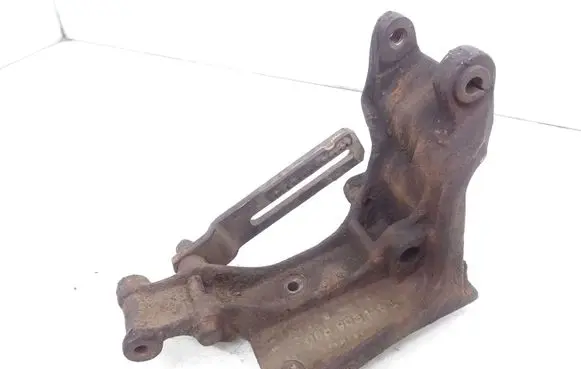 Volkswagen Golf II Generator/alternator bracket 068903145L