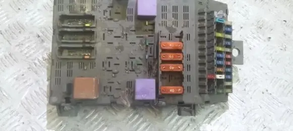 Renault Laguna I Fuse box set 7703297637