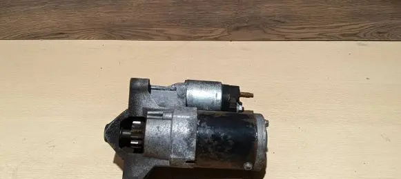 Peugeot 308 Starter motor 9805058680 M000T20873