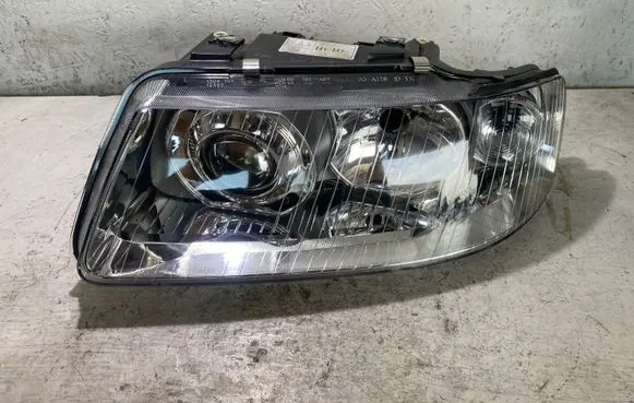 Audi A4 S4 B6 8E 8H Headlight/headlamp 04282010