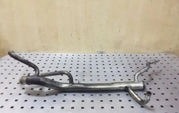 Volvo V40 Engine coolant pipe/hose