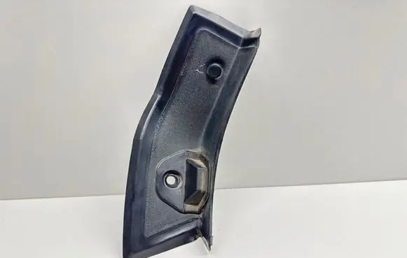 Mercedes-Benz C W204 Rear/tail light trim molding A2046933533 2046933533
