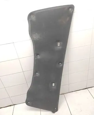 Engine bonnet/hood sound/heat insulation