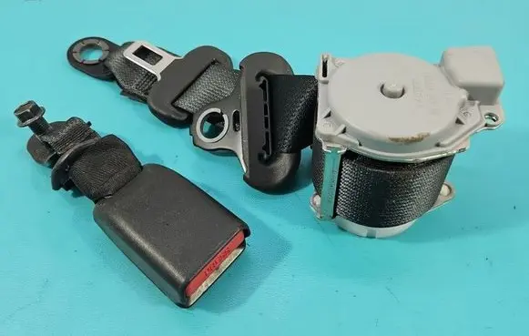 Toyota Aygo AB40 Rear seatbelt 308044599JN7AG IMPRK1544540