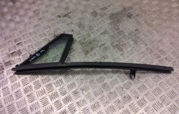 Renault Zoe Front door vent window glass four-door 43R000479