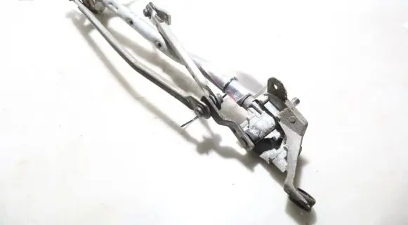 Nissan Note (E11) Front wiper linkage 