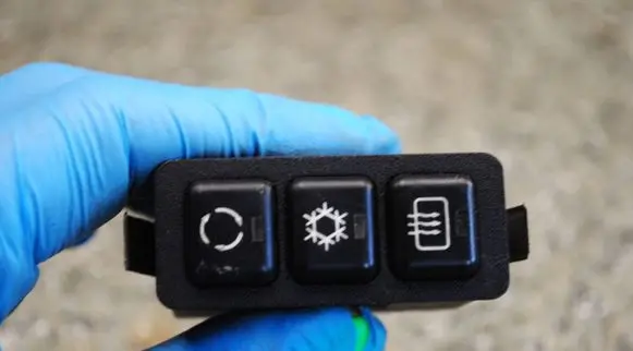 BMW 5 E34 Windscreen/window heater switch 1391764
