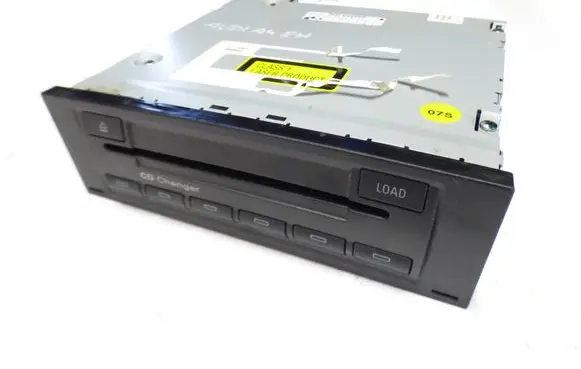 Audi A4 S4 B7 8E 8H CD/DVD changer CXCA1492GC 8E0035111D