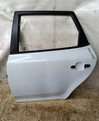 KIA Ceed Rear door 