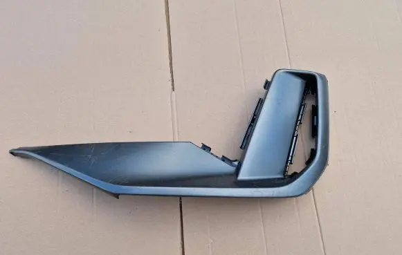Audi e-tron Front bumper lower grill 85H807967