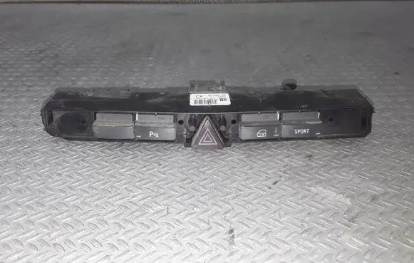 Opel Zafira B Hazard light switch 13100108