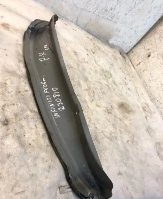 Infiniti FX Fender end trim 