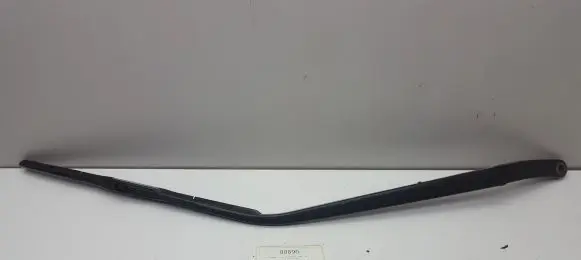 Honda CR-V Front wiper blade arm