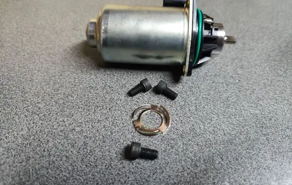 Toyota Prius (XW30) Sunroof motor/actuator 3136312040