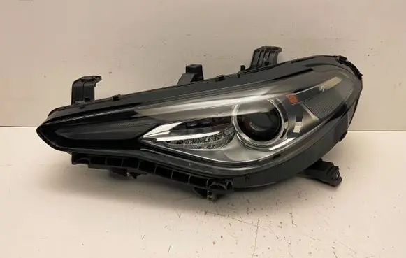 Alfa Romeo Giulia Headlight/headlamp 50547581 62806282 27C17T1