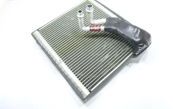 Volkswagen PASSAT B8 Air conditioning (A/C) radiator (interior) 5Q1816105E