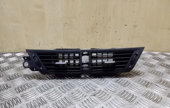 Dash center air vent grill