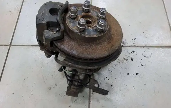 Toyota Prius (XW30) Front wheel hub spindle knuckle 201909161947363
