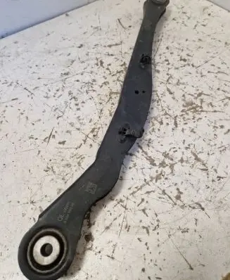 BMW 1 F40 Rear control arm 7915358