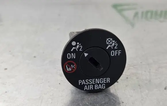 Opel Astra K Passenger airbag on/off switch 13577258