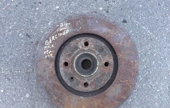 Citroen Berlingo Front wheel hub