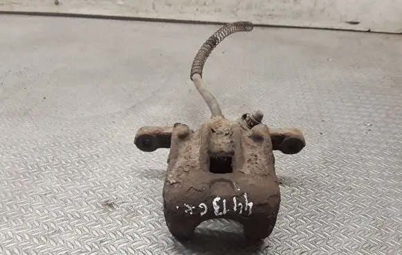 KIA Opirus Rear brake caliper 