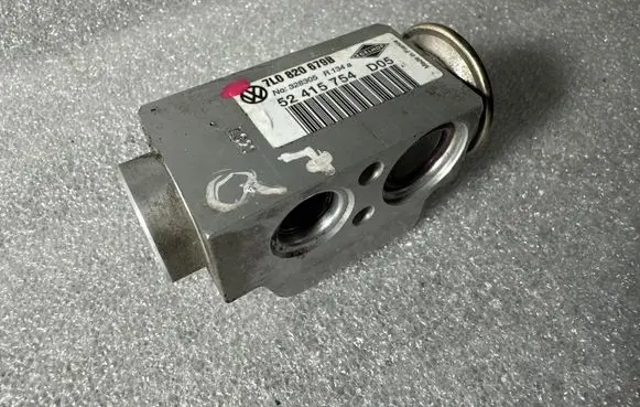 Air conditioning (A/C) expansion valve