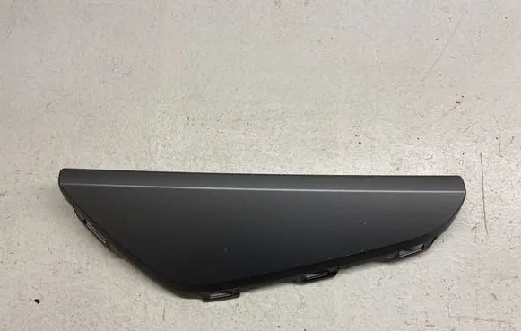 Audi Q8 Front bumper splitter molding 4m8807061f