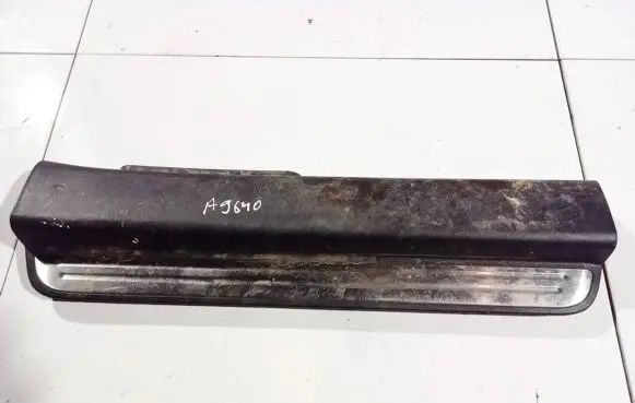 Chevrolet Captiva Front sill trim cover 96630459