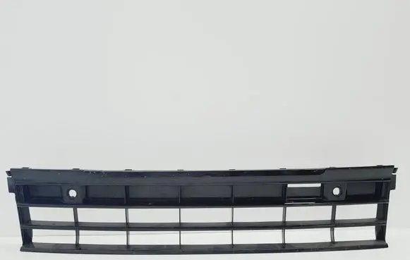 Volkswagen Golf VIII Front bumper lower grill 5H0853677E