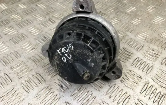 BMW 5 F10 F11 Engine mount bracket 6780264