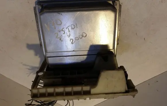 Volvo S70 V70 V70 XC Engine control unit/module 0281001776 28SA3886