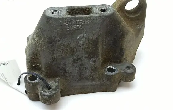 Chrysler 300 - 300C Engine mounting bracket 04578182AA