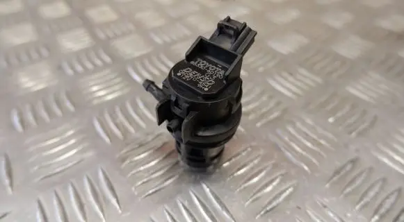 Lexus GS 300 350 430 450H Windscreen/windshield washer pump 8533060190