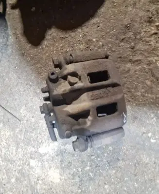 Mitsubishi Grandis Front brake caliper