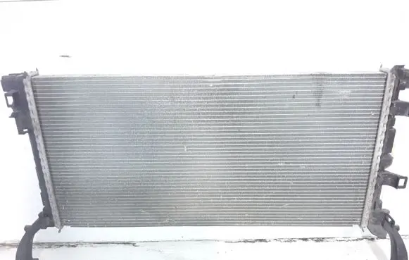 Renault Laguna III Coolant radiator L5645003