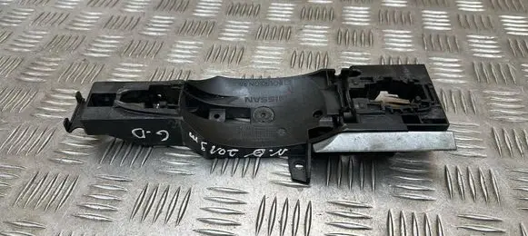 Nissan Qashqai Rear door exterior handle/bracket 22196