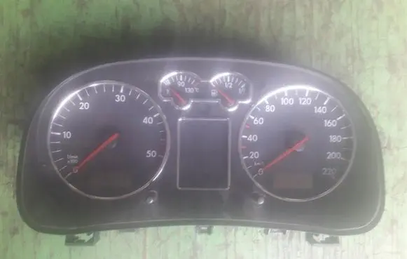 Volkswagen Golf IV Speedometer (instrument cluster)