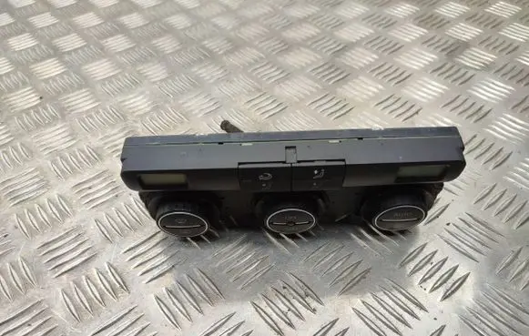 Volkswagen Golf V Climate control unit