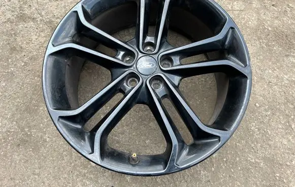 R19 alloy rim